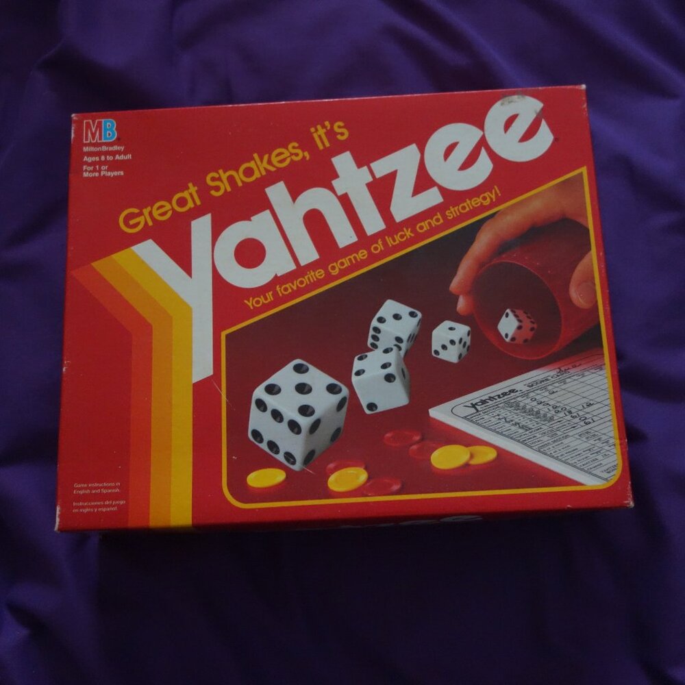 Vintage 1991 Milton Bradley Yahtzee  950 Ages 8 to Adult For 1 or More Players